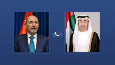 عبدالله بن زايد يجري اتصالاً هاتفياً مع نائب رئيس الوزراء ووزير الخارجية الأردني