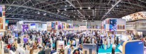 معرض سوق السفر العربي 2027 يعلن عن شعار "سفر بلا حدود" في ظل إعادة تشكيل تجارب السفر لمتطلبات المسافرين 4 معرض سوق السفر العربي 2027 يعلن عن شعار "سفر بلا حدود" في ظل إعادة تشكيل تجارب السفر لمتطلبات المسافرين