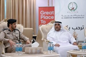 بلدية ومركز شرطة الحمرية يبحثان التنسيق والتكامل في الملفات المشتركة