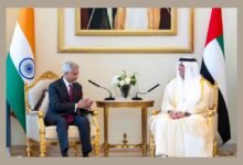 سعود بن صقر يستقبل وزير الشؤون الخارجية في الهند