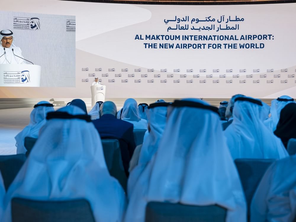 خليفة الزفين: مطار آل مكتوم الدولي يستهدف استيعاب 260 مليون مسافر و12 مليون طن من الشحن سنوياً 1 خليفة الزفين: مطار آل مكتوم الدولي يستهدف استيعاب 260 مليون مسافر و12 مليون طن من الشحن سنوياً