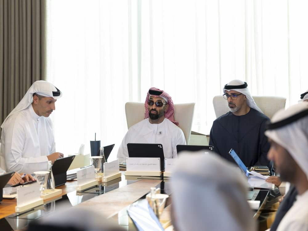 بحضور خالد بن محمد بن زايد.. طحنون بن زايد يترأس اجتماع مجلس الذكاء الاصطناعي والتكنولوجيا المتقدمة 1 بحضور خالد بن محمد بن زايد.. طحنون بن زايد يترأس اجتماع مجلس الذكاء الاصطناعي والتكنولوجيا المتقدمة