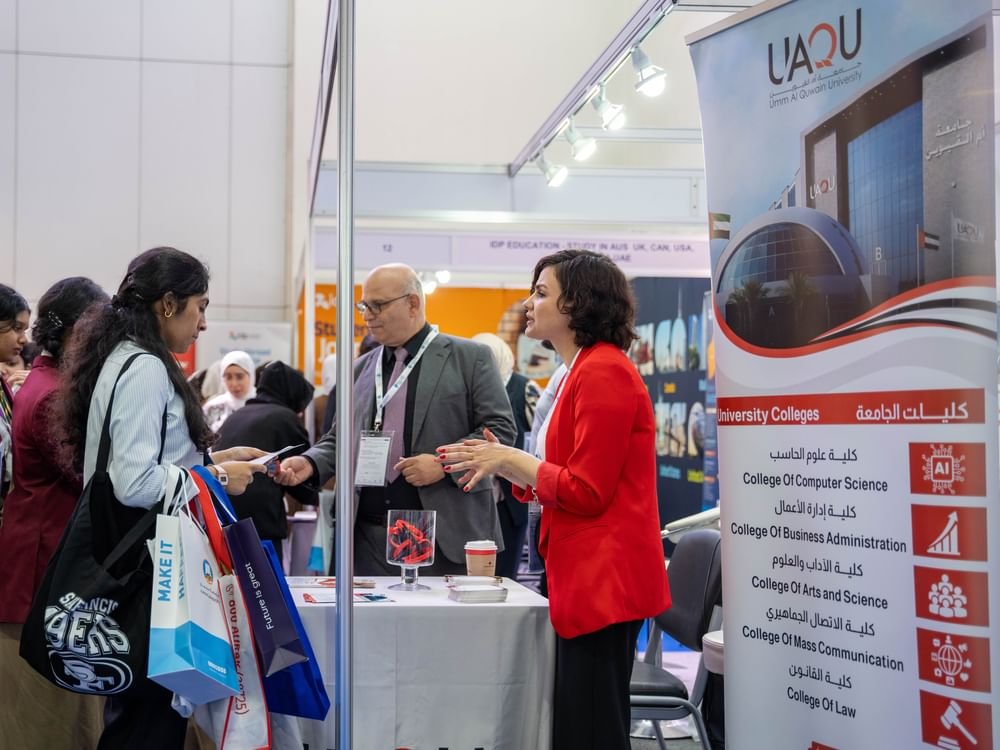 جامعة أم القيوين تستعرض برامجها الأكاديمية في معرض التعليم الدولي بالشارقة 1 جامعة أم القيوين تستعرض برامجها الأكاديمية في معرض التعليم الدولي بالشارقة