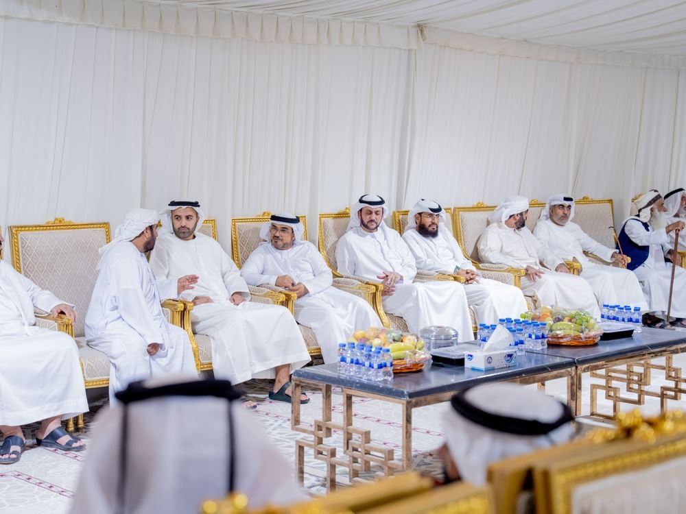 ولي عهد رأس الخيمة يقدم واجب العزاء في وفاة والدة المستشار حسن الحبسي 1 ولي عهد رأس الخيمة يقدم واجب العزاء في وفاة والدة المستشار حسن الحبسي