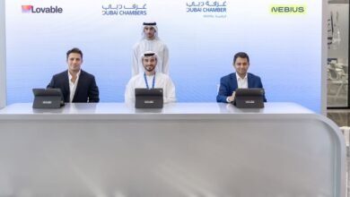 غرفة دبي للاقتصاد الرقمي توقّع مذكرتي تفاهم لتسريع تبنّي الذكاء الاصطناعي المساعد في القطاع الخاص