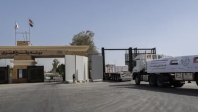 ضمن عملية "الفارس الشهم 3".. دخول 5 قوافل مساعدات إماراتية إلى قطاع غزة تحمل 789 طناً 2 ضمن عملية "الفارس الشهم 3".. دخول 5 قوافل مساعدات إماراتية إلى قطاع غزة تحمل 789 طناً
