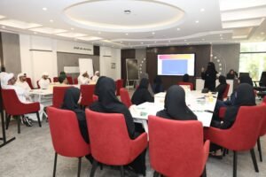 شرطة دبي تعزز كفاءة كوادرها في التعامل مع ضحايا الاتجار بالبشر بالتعاون مع "دبي لرعاية النساء والأطفال" 2 شرطة دبي تعزز كفاءة كوادرها في التعامل مع ضحايا الاتجار بالبشر بالتعاون مع "دبي لرعاية النساء والأطفال"