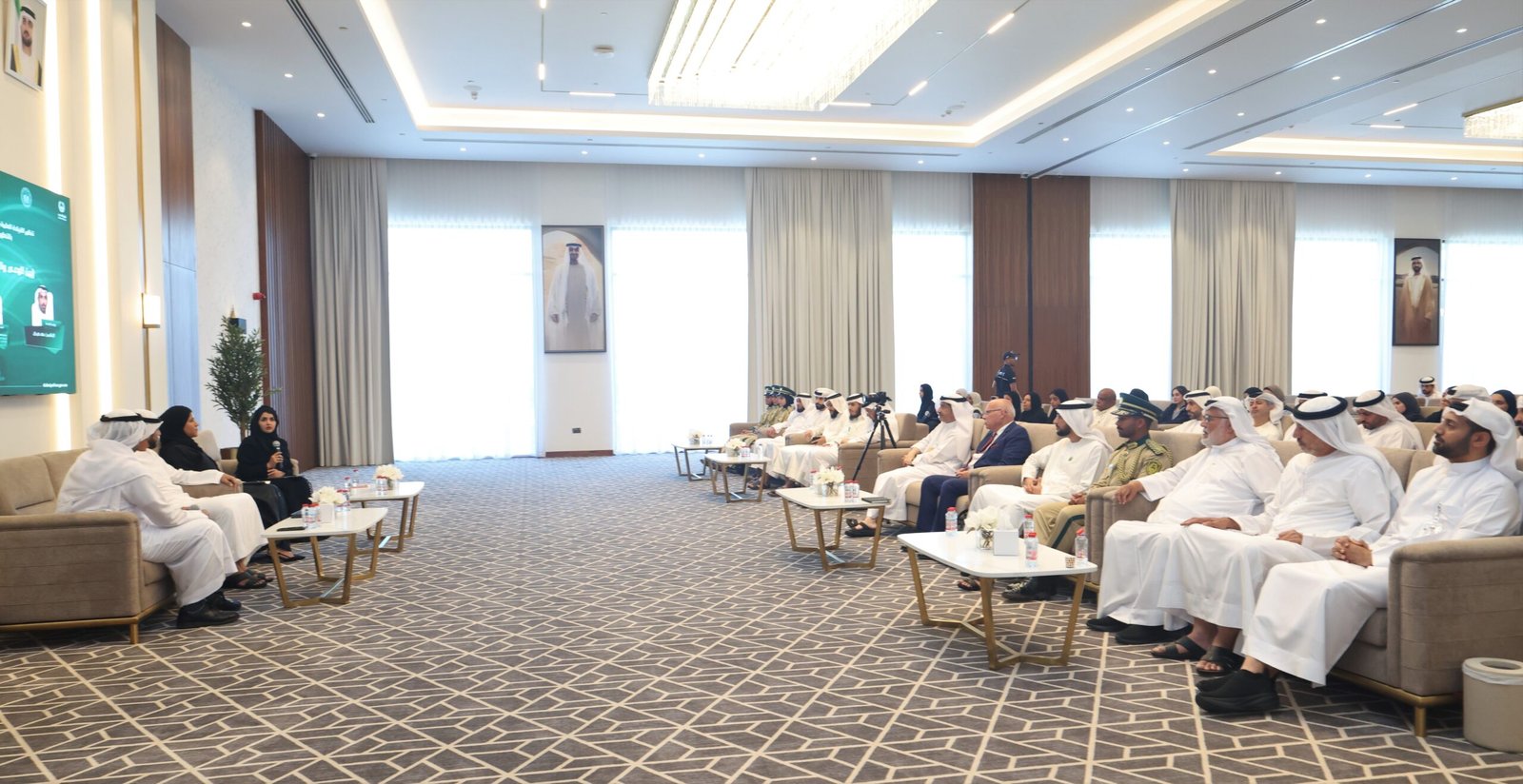 شرطة دبي تُنظم جلسة حوارية بعنوان "بين الوعي والتعاطي.. تقع مسؤولية الأسرة" 1 شرطة دبي