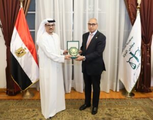 وفد من شرطة دبي يزور مجلس الدولة المصري